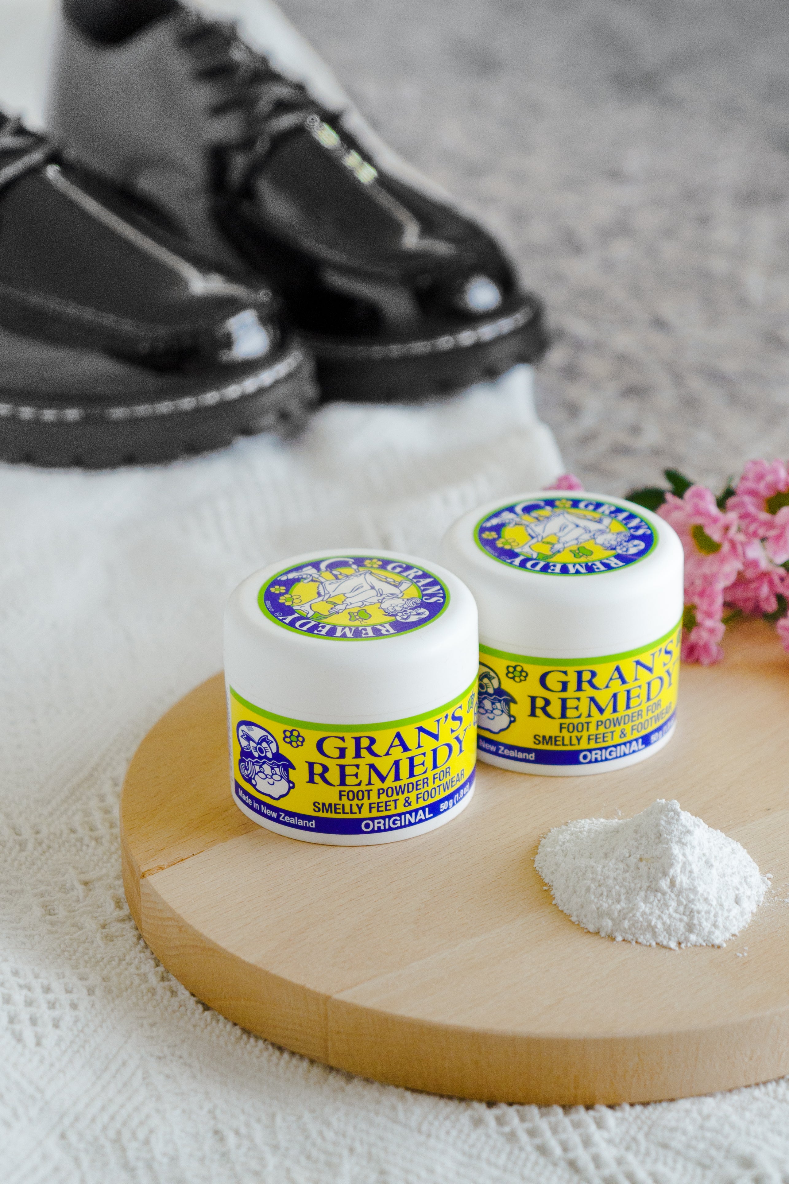 GRAN'S REMEDY フットパウダー 50g ＊4個 花の香り 楽天市場】グランズレメディ GRAN'S REMEDY 消臭 グッズ パウダー 50g